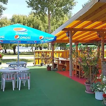 Balaton Panzio Bed & Breakfast 3*
