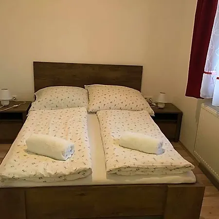 Bed & Breakfast Balaton Panzio Balatonbereny