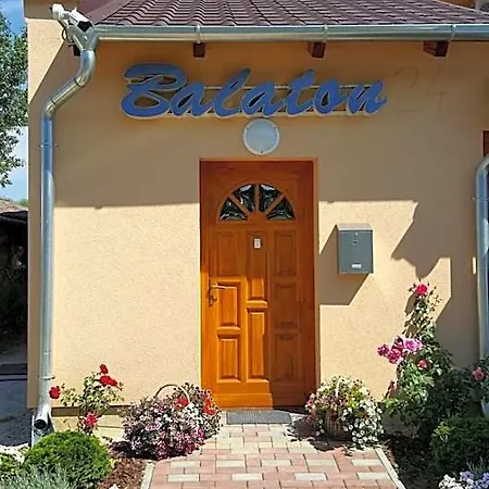 Balaton Panzio 3*