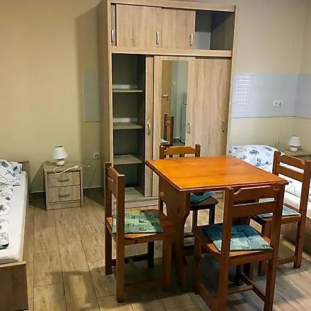 Balaton Panzio Bed & Breakfast Balatonbereny