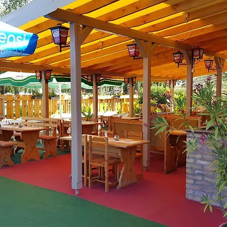 Bed & Breakfast Balaton Panzio
