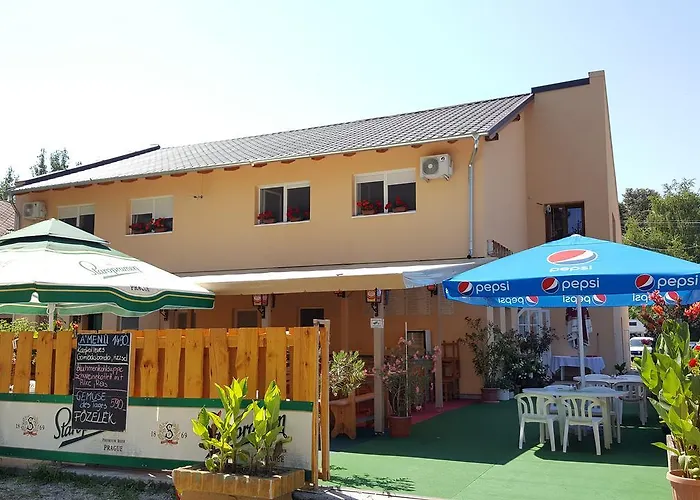 فندق مبيت وإفطار Balaton Panzio Balatonberény